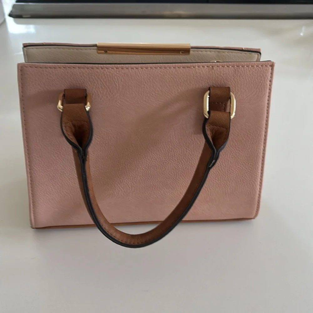 Handbag - Picture 2 of 6